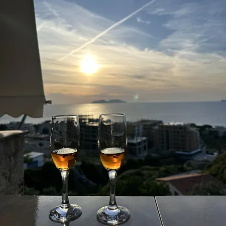 Sea Sunset & Sazani Island View Vlorë